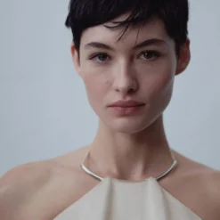 Robe En Satin à Col Rigide