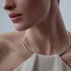 Robe En Satin à Col Rigide 17 Robe En Satin à Col Rigide -Promos Chaudine Magasin 47076712 08 D1