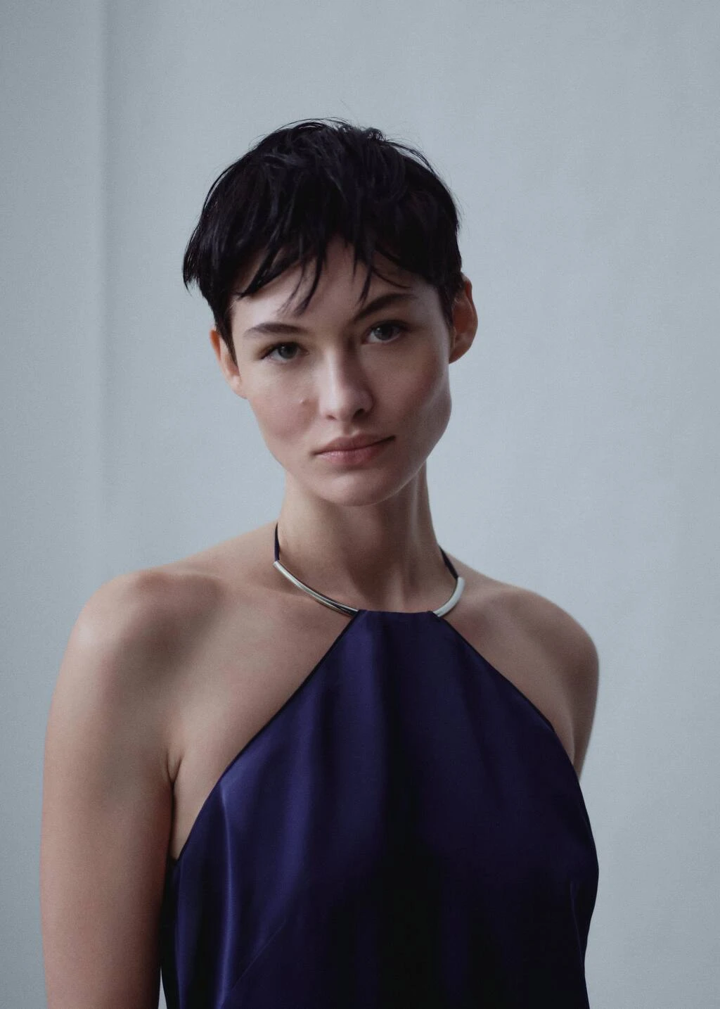 Robe En Satin à Col Rigide 11 Robe En Satin à Col Rigide – Image 11