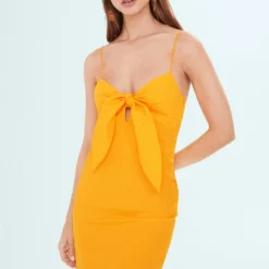 Robe Bretelles Encolure Nouée