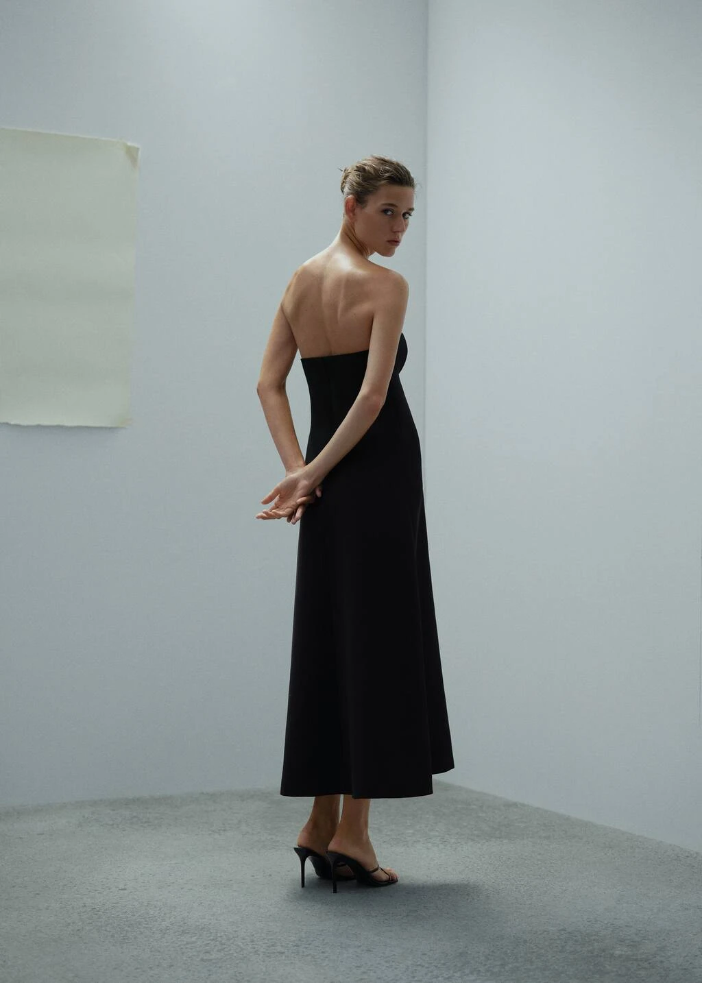 Robe Structurée Encolure Cœur 3 Robe Structurée Encolure Cœur – Image 3