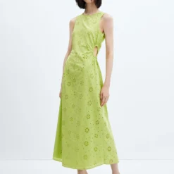 Robe Brodée Ouvertures Latérales 20 Robe Brodée Ouvertures Latérales -Promos Chaudine Magasin 57005795 40 99999999 01