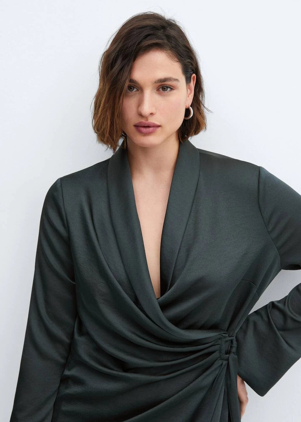 Robe Satinée Cache-cœur Boucle 15 Robe Satinée Cache-cœur Boucle – Image 15