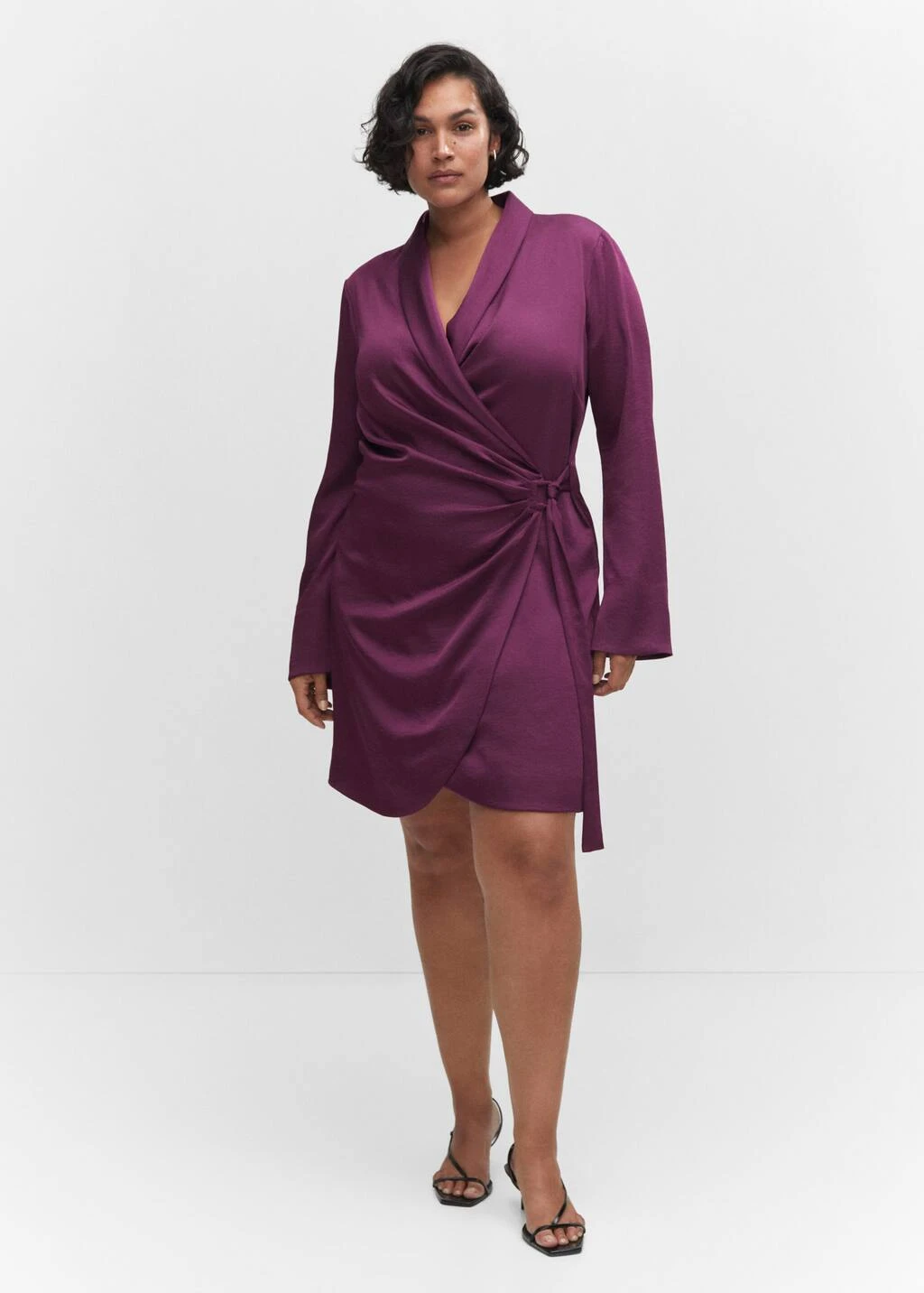 Robe Satinée Cache-cœur Boucle 5 Robe Satinée Cache-cœur Boucle – Image 5