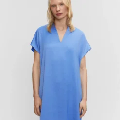 Robe Fendue Sur Les Côtés