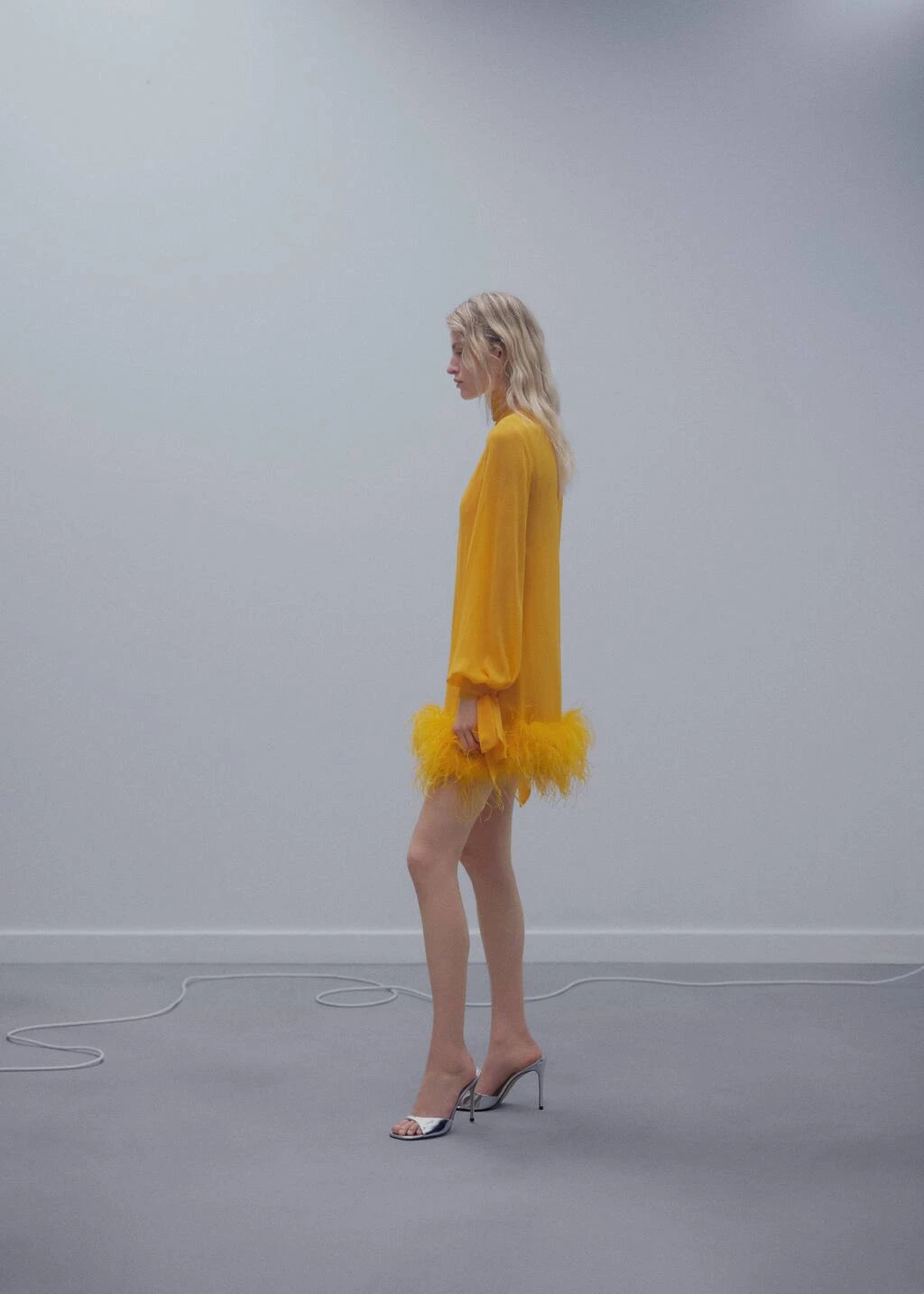 Robe Semi-transparente Plumes 5 Robe Semi-transparente Plumes – Image 5