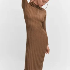 Robe Maille Côtelée Col Montant