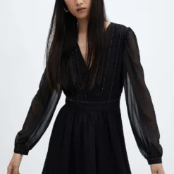 Robe Fluide Détail Perles