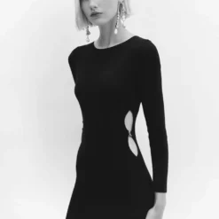 Robe Ouvertures Détail Métallique