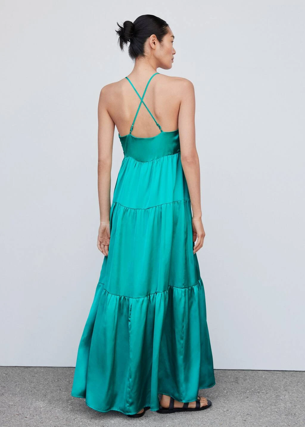 Robe Satinée Froncée 3 Robe Satinée Froncée – Image 3