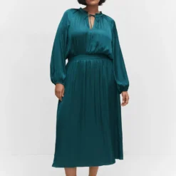 Robe Satinée Manches Bouffantes 13 Robe Satinée Manches Bouffantes -Promos Chaudine Magasin 57084762 59 D3