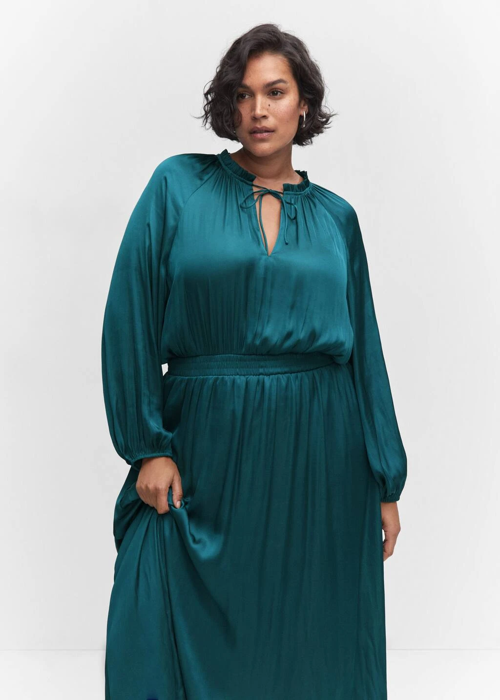 Robe Satinée Manches Bouffantes 7 Robe Satinée Manches Bouffantes – Image 7