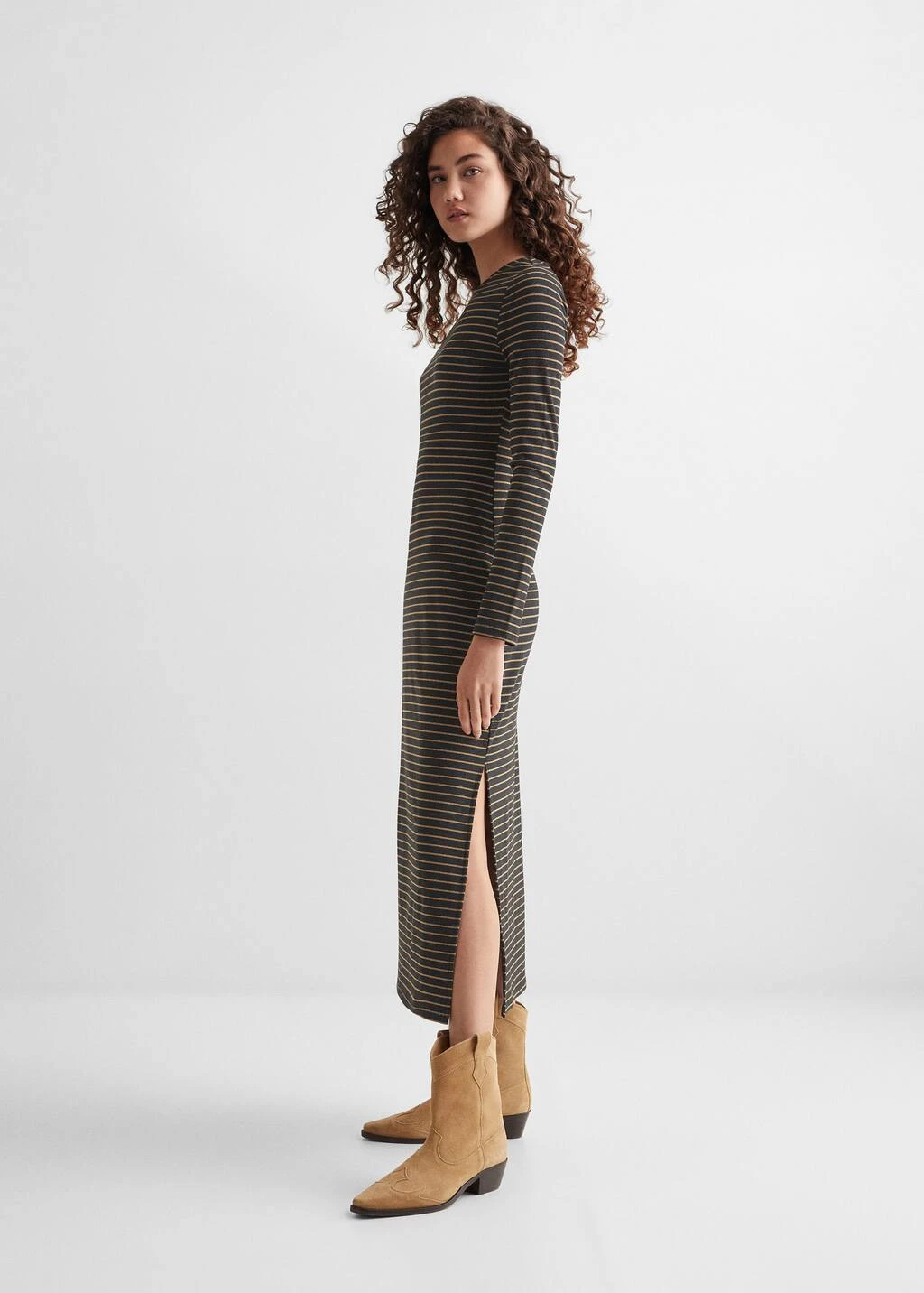 Robe à Rayures Et Ouverture 2 Robe à Rayures Et Ouverture – Image 2